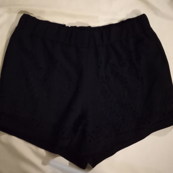 "AMISU" SHORTS (LACE W LINING) - Picture 5 of 8